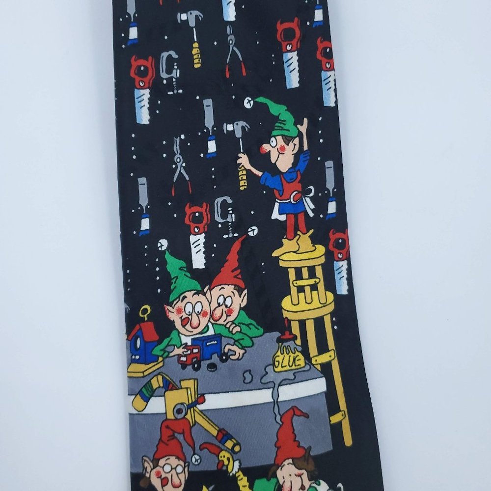 Hallmark Yule Tie Greetings Santa's Workshop Tie - Picture 3 of 7